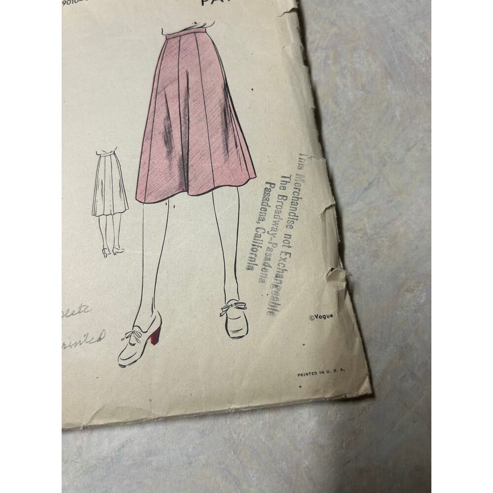 Vintage 40's Vogue Pattern #9010 "Easy to Make" 8-Gored Skirt Waist 32" Hip 41" - Picture 4 of 8